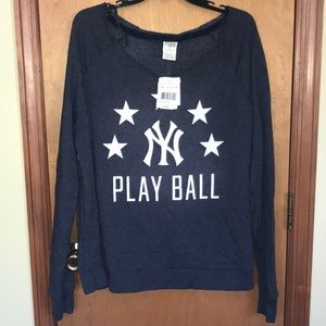 NWT Victoria’s Secret Pink MLB Yankees Sweater